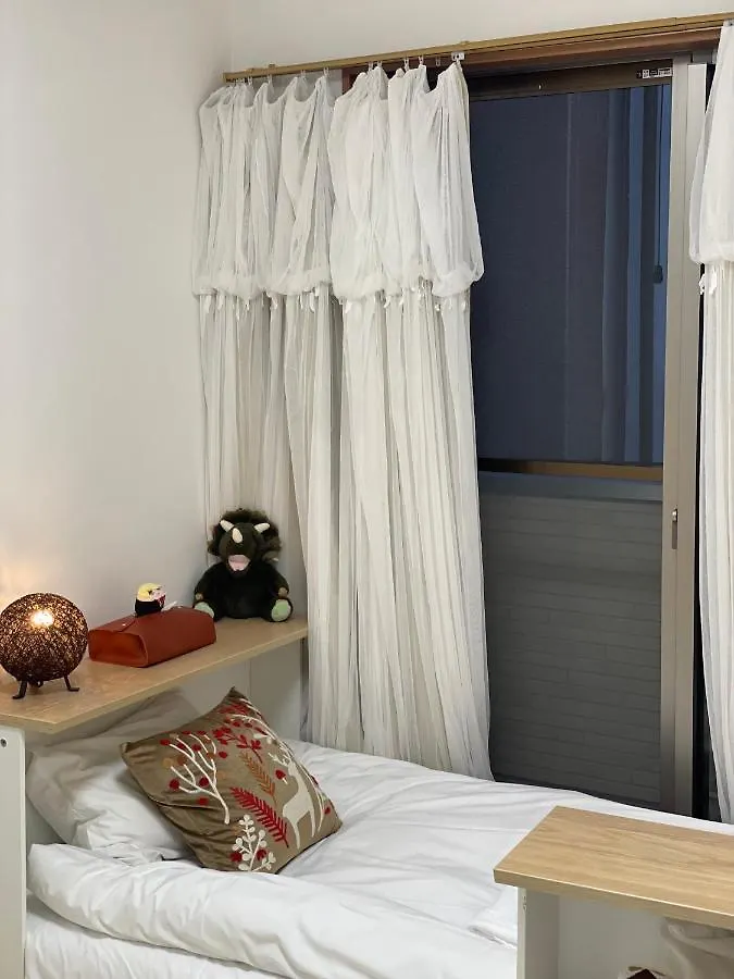 Ge Do Yuan: Centrally Located 3-Story Guesthouse Tokyo Apartment